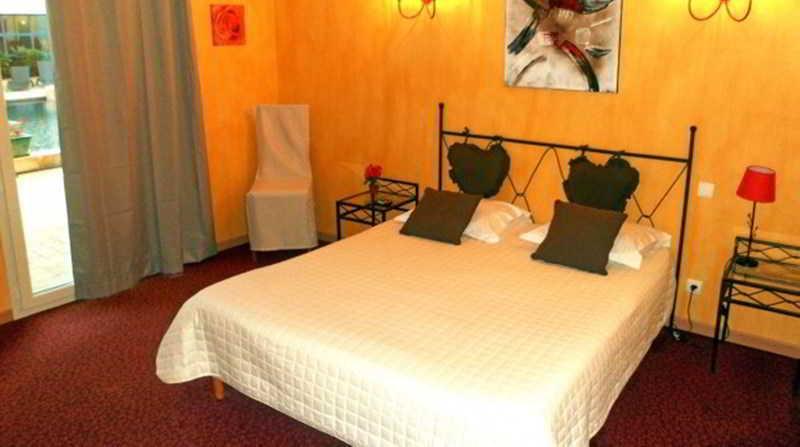 The Originals City, Hotel Le Village Provencal, Aix-En-Provence Nord Pertuis Buitenkant foto