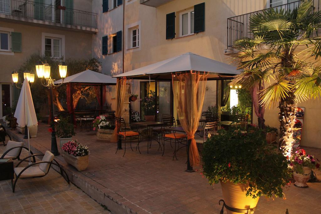 The Originals City, Hotel Le Village Provencal, Aix-En-Provence Nord Pertuis Buitenkant foto