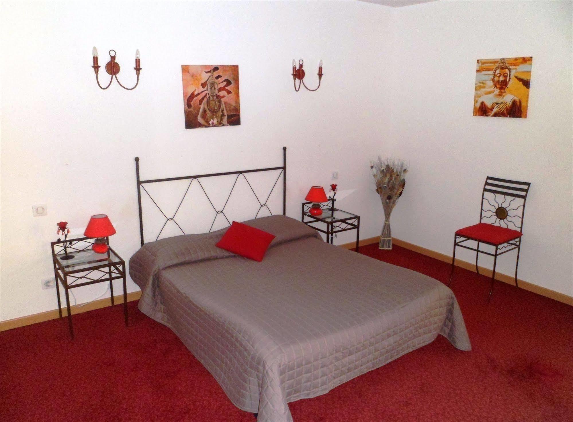 The Originals City, Hotel Le Village Provencal, Aix-En-Provence Nord Pertuis Buitenkant foto