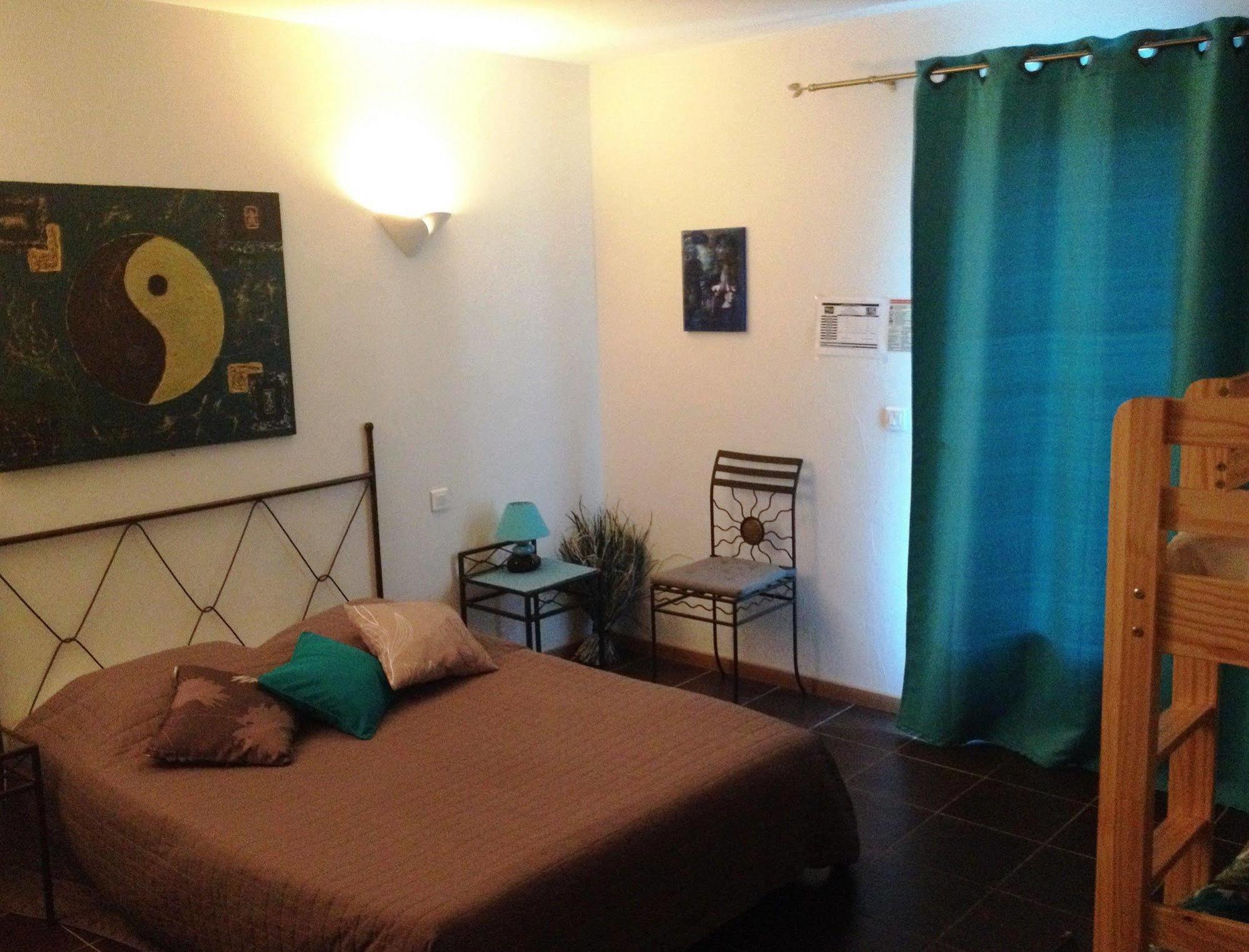 The Originals City, Hotel Le Village Provencal, Aix-En-Provence Nord Pertuis Buitenkant foto