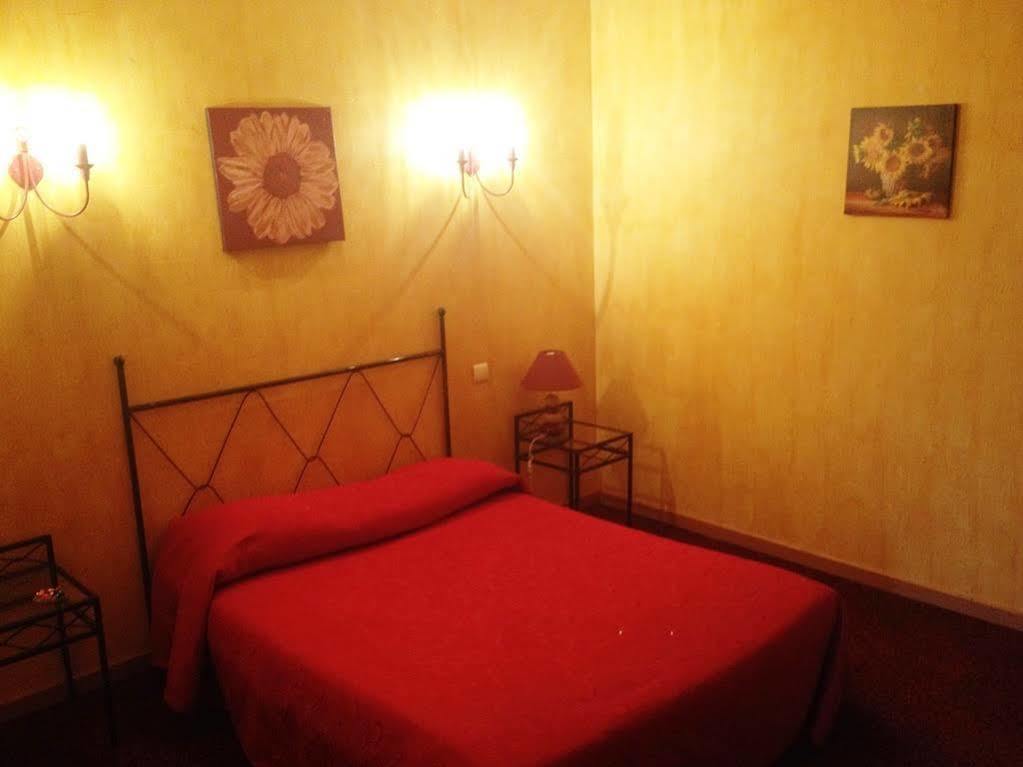 The Originals City, Hotel Le Village Provencal, Aix-En-Provence Nord Pertuis Buitenkant foto